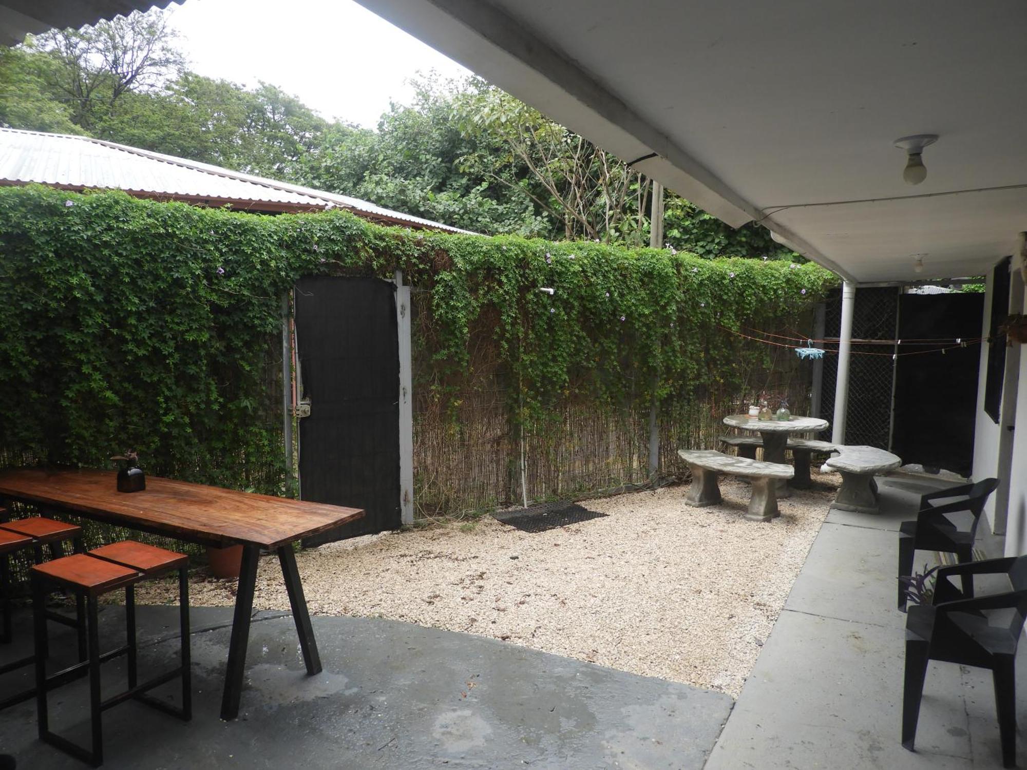 The Backside House Hostel Tamarindo Exterior photo